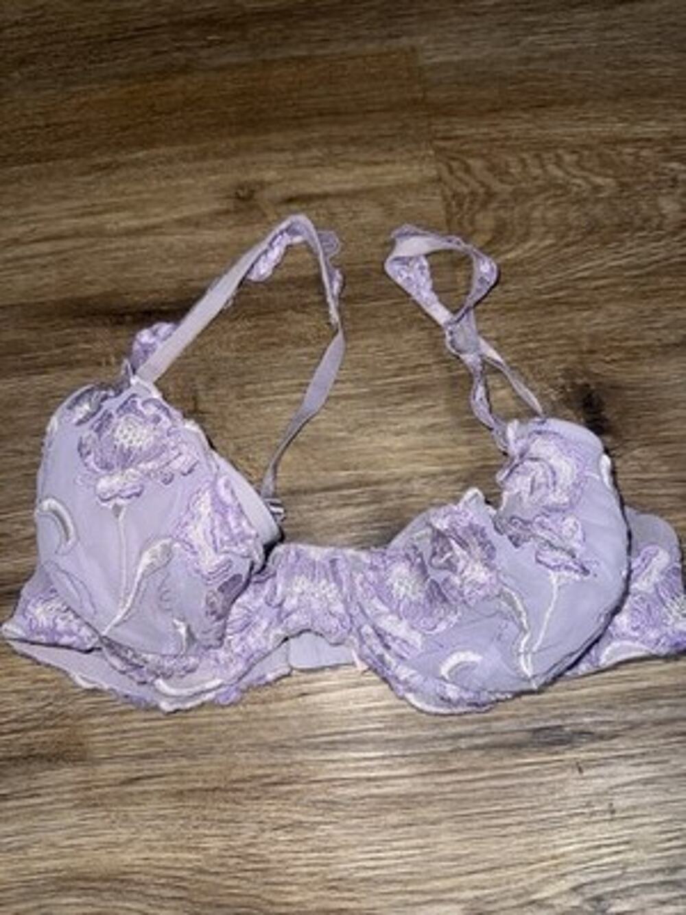 Victoria's Secret Purple Floral Embroidered Lace Unlined Underwire Bra Size 36B